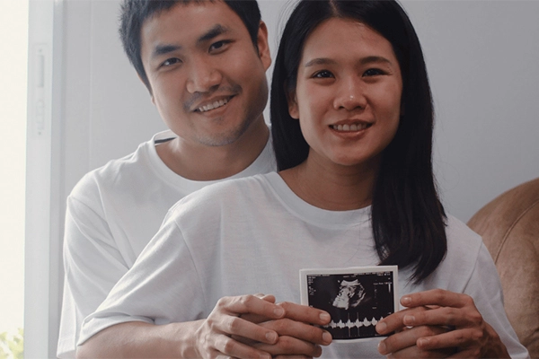 IUI vs. IVF_ Which Is Right for You small